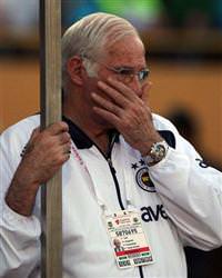 Aragones gazeteciyi ha�lad�