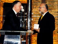 Kennedy Center'dan Ahmet Kocab�y�k'a �d�l