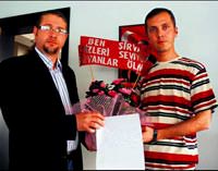 �irvan'�n ard�ndan gelen s�rpriz �i�ek