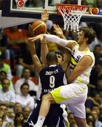 Efes, Fener'i yakalad�
