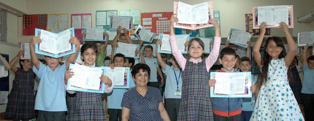 ��rencilerin karne heyecan�