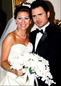 Kahveci'nin o�luna alt� �ahitli d���n