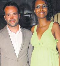 Tu��e G�der hamile