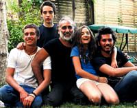 Babam her �eyi u�ta ya�ar