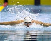 Phelps kendi rekorunu k�rd�