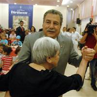 Vali G�ler: Faili bulaca��z