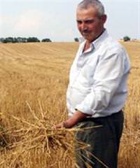 Sabah tarlas�na giden �ift�iye b�y�k �ok