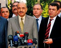 Ba�bakan'�n '+1' �nerisine 'hay�r' diyen kamu i��isine grev g�z�kt�