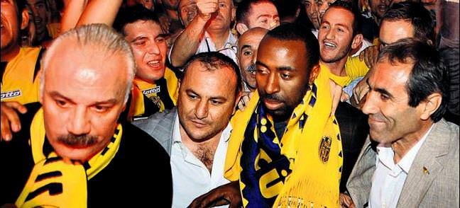 Vassell resmen A.G�c�'nde