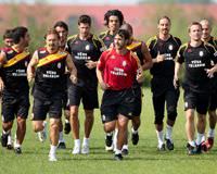 G.Saray, Hollanda'da g�� depoluyor