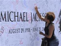 Obama'n�n a�z�nda Michael Jackson