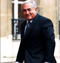 IMF 'D�nya durgunluktan ��k�yor' deyip b�y�me tahminlerini art�rd�