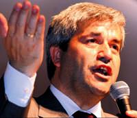 Bakan boykot �a�r�s� yapt� tek ba��na kald�