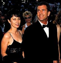 Mel Gibson'�n e�i de mutlulu�u buldu