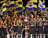 ��te Fener'in yeni formalar�