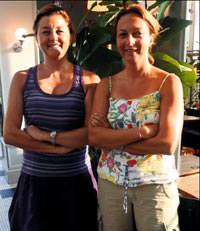 Gen�lere yard�m i�in kula� at�yorlar