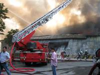 Ayakkab� deposunda yang�n