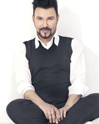 �lkesini terk ediyor