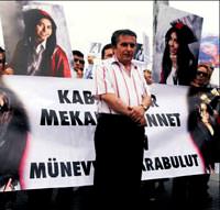 M�nevver'in babas�: Kirli ili�kiler var