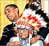 Obama, K�z�lderili �efine madalya takt�