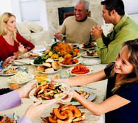 Ramazan'da uzun uzun �i�neyerek yemek yiyin!