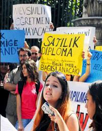 ��retmenlerin kadro isyan�
