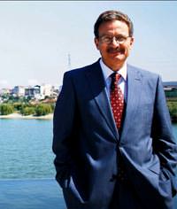 Nobel'e kafay� �ok takmamak laz�m