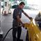 En y�ksek benzin vergisi T�rkiyede!