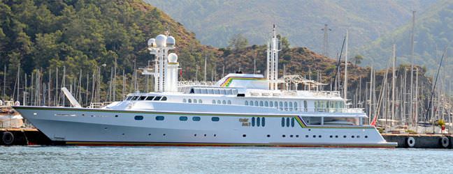 Dev yat Marmaris'te