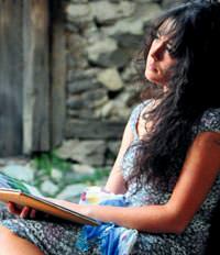 G�l O�uz'dan �kad�n kokan� bir �yk� daha
