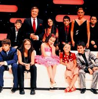 Bir �ark�s�n Sen'in yeni y�ld�zlar� parmak �s�rt�yor