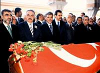 Hay�rsever i�adam�n� Cumhurba�kan� u�urlad�