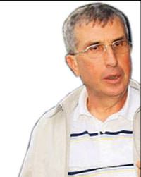 Gizemli istihbarat�� Emniyet'te polis ��kt�