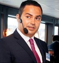 Aktif Bank iki kat b�y�d� en h�zl� �zel banka oldu