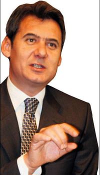 Dan���kl� bo�anan 1200 kad�n�n maa�� kesildi