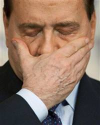 Berlusconi'den gaf �st�ne gaf!