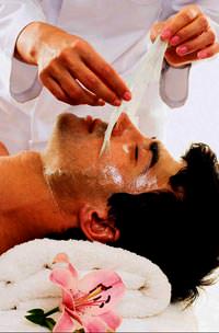 Akne izi olan erke�e peeling ve lazer gerek