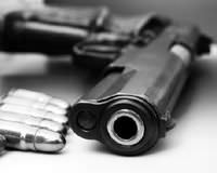 Polisin tabancas� ate� ald�