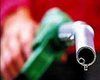 Petrolde y�ksek vergiye tepki