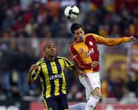 Derbide ilk gole dikkat
