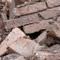 Yurt binas�n�n duvar� ��kt�