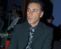 �nl� tiyatrocu Taksim'de dilendi