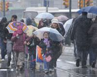 �stanbul g�ne ya�murla ba�lad�