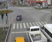 Kad�na b�yle �arpt�! - V�DEO