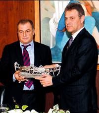'Terim ba�kanl��a �ok s�cak bak�yor'