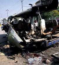 Irak'ta 3 patlama: 10 �l�
