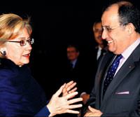 Clinton: Mahmut Abbas'�n �abas�na �srail'den jest laz�m