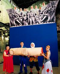 En politik ve en kat�l�mc� bienal