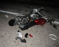 Motosikletli gen�ler kaza yapt�: 2 �l�