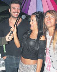 Alkol� fazla ka��rd�!